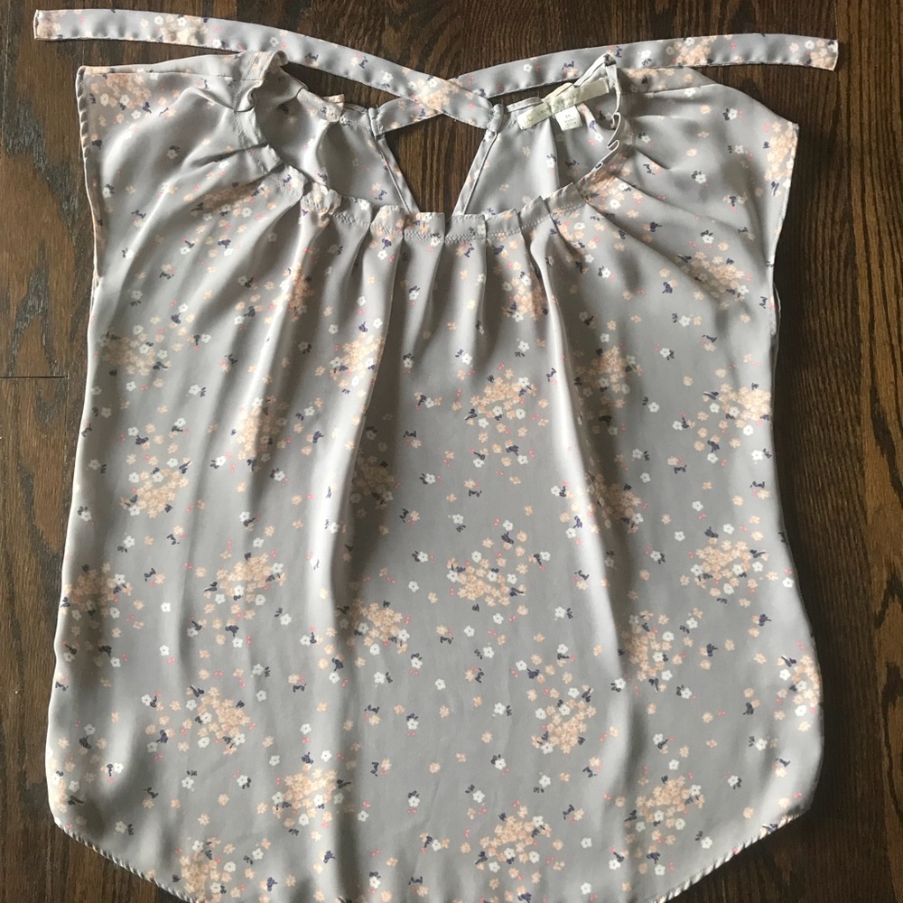 Lauren Conrad Floral Tie Back Grey Top